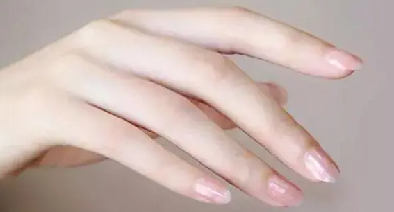 如何保养手让手变的又白又嫩